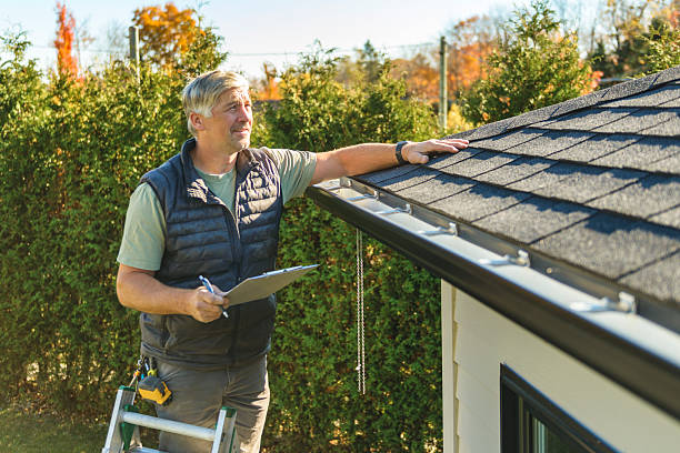 Professional Roof Repair technician working in Yorkville, IL